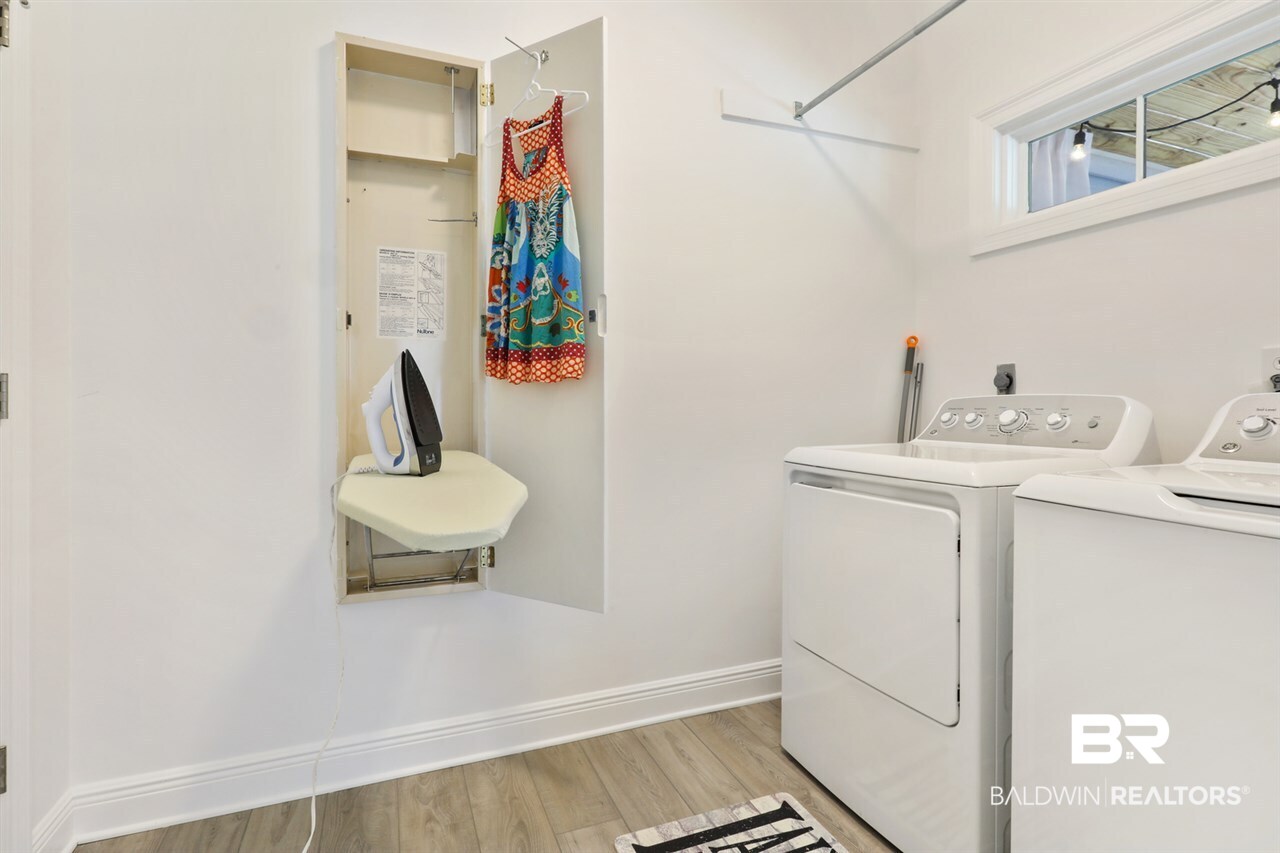 32851 River Road Orange Beach, AL 36561 - Photo 11 of 30 Spacious laundry room