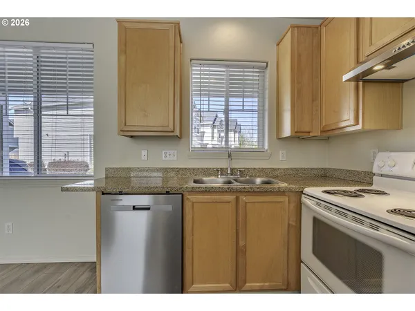 $310,000 | 8662 Northeast Hyde Park Lane, Hillsboro, OR 97006