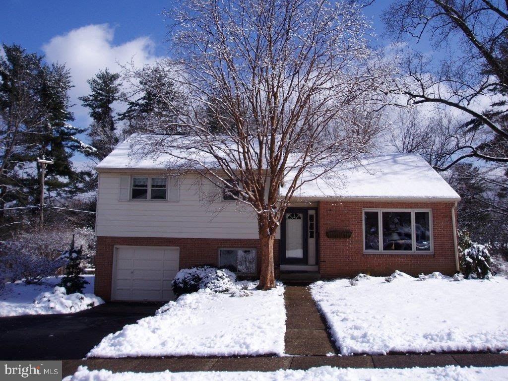 27 Red Oak Road Oreland, PA 19075 - Photo 1 of 25 Gallery Image 1