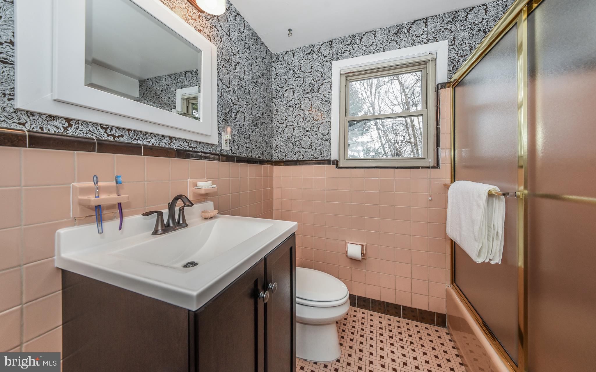 27 Red Oak Road Oreland, PA 19075 - Photo 15 of 25 Gallery Image 15
