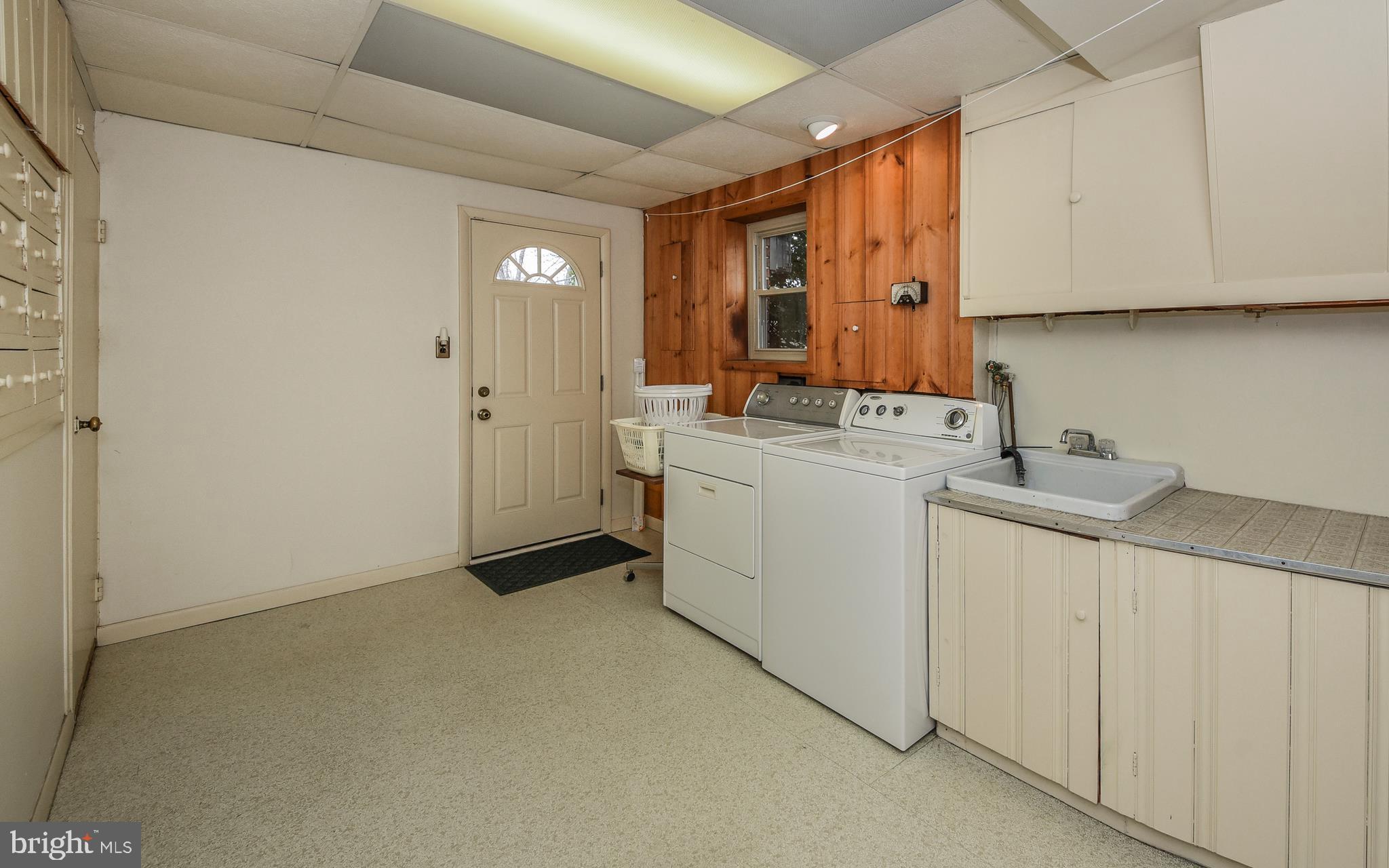 27 Red Oak Road Oreland, PA 19075 - Photo 17 of 25 Gallery Image 17
