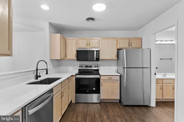 $1,800 | 60 Courtyard Drive, Carlisle, PA 17013