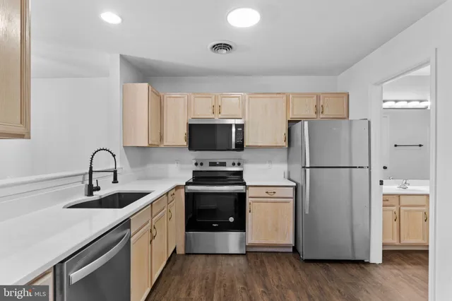 $2,000 | 60 Courtyard Drive, Carlisle, PA 17013