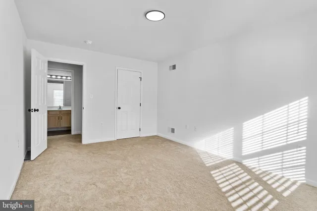 $2,000 | 60 Courtyard Drive, Carlisle, PA 17013