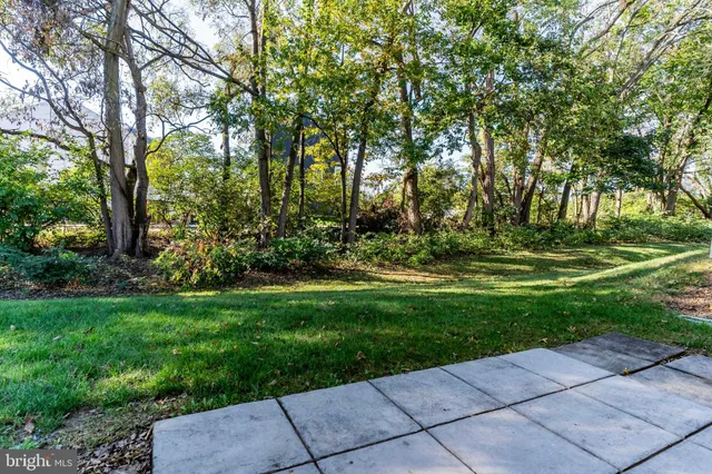 $2,000 | 60 Courtyard Drive, Carlisle, PA 17013