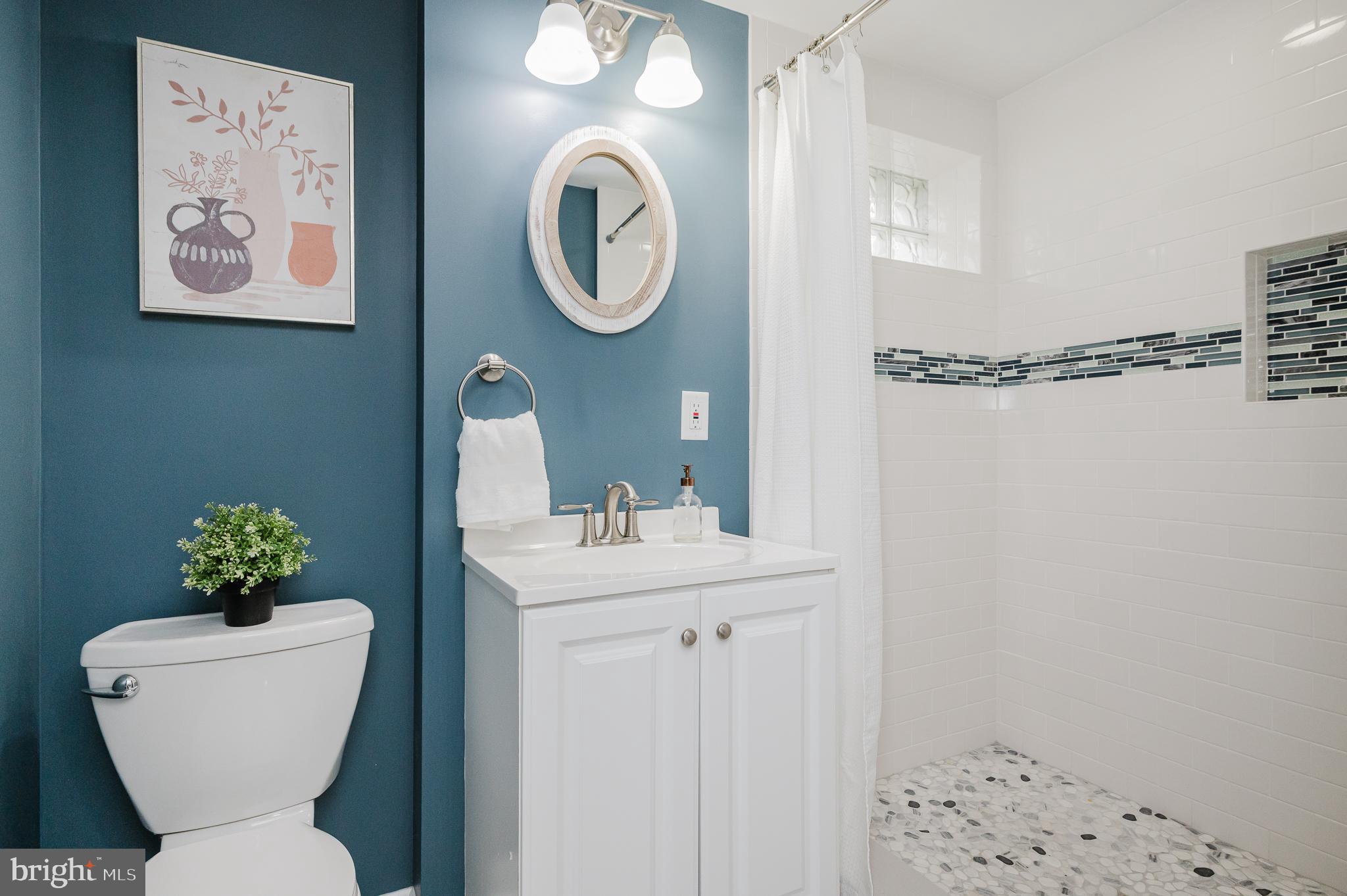 8810 Alnwick Road Baltimore, MD 21234 - Photo 10 of 47 Bath