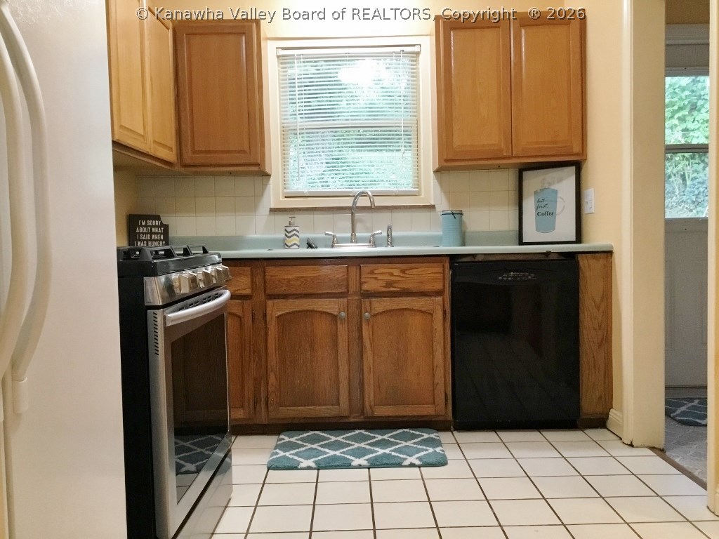 1658 Upland Road Huntington, WV 25701 - Photo 8 of 16 Gallery Image 8