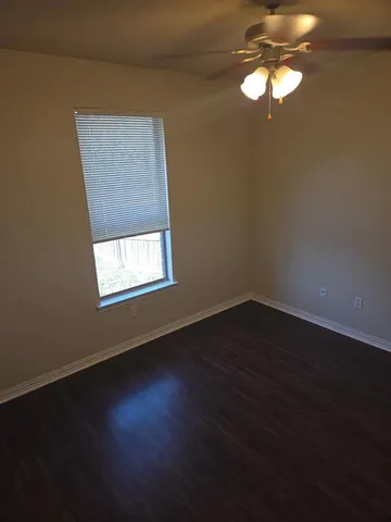 $1,400 | 1629 Summerhill Court, Granbury, TX 76048