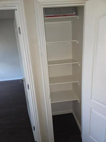 $1,400 | 1629 Summerhill Court, Granbury, TX 76048