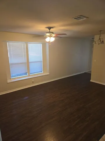 $1,400 | 1629 Summerhill Court, Granbury, TX 76048