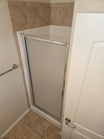 $1,400 | 1629 Summerhill Court, Granbury, TX 76048