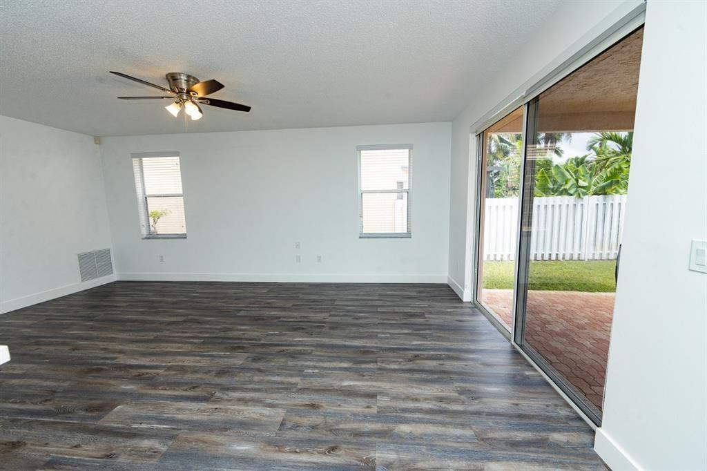 3375 Southwest 181st Terrace Miramar, FL 33029 - Photo 7 of 39 Photo 7