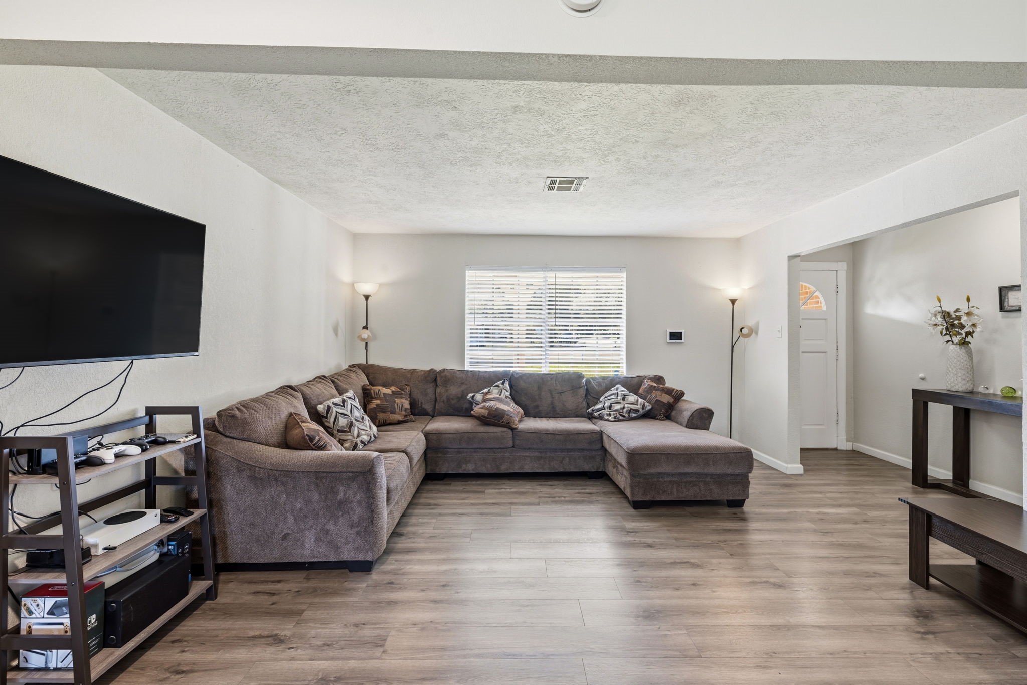 4502 Sage Circle Baytown, TX 77521 - Photo 8 of 32