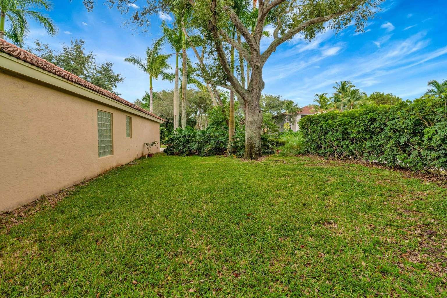 1002 Aspri Way Riviera Beach, FL 33418 - Photo 38 of 47 Photo 38