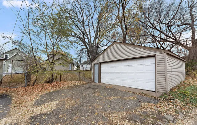 $259,700 | 116 Sycamore Street East, St. Paul, MN 55117