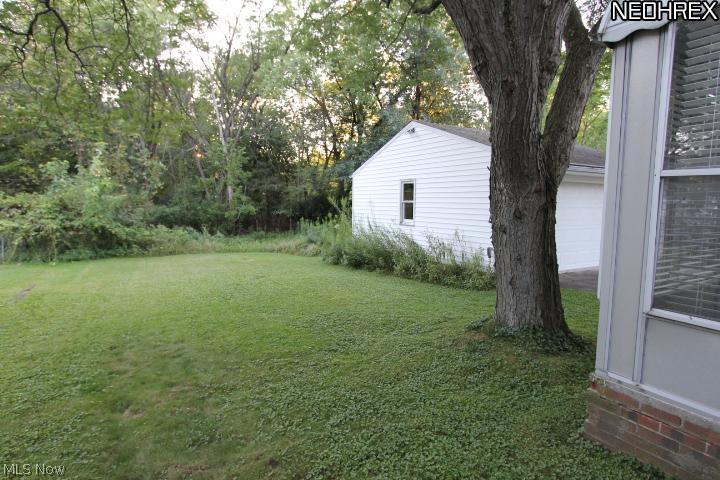 1616 Edgefield Road Lyndhurst, OH 44124 - Photo 3 of 11