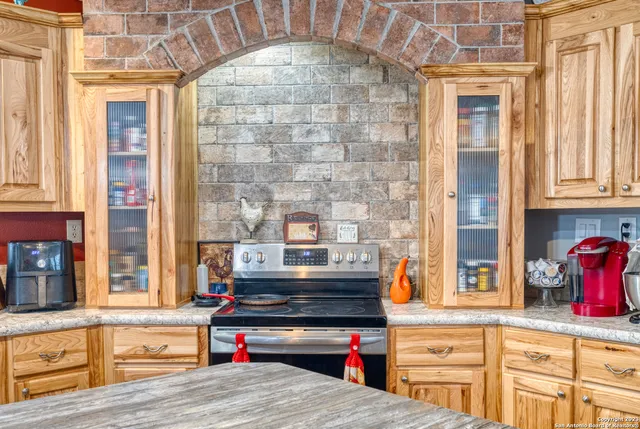 $500,000 | 1189 North A Cr, Concan, TX 78838