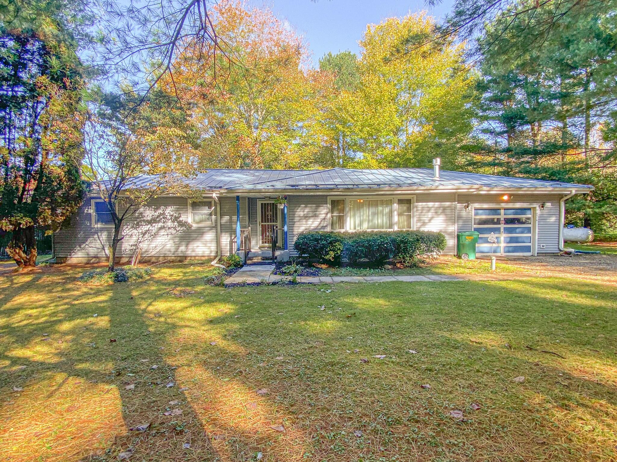 20264 Marcellus Highway Decatur, MI 49045 - Photo 1 of 32 IMG_6651