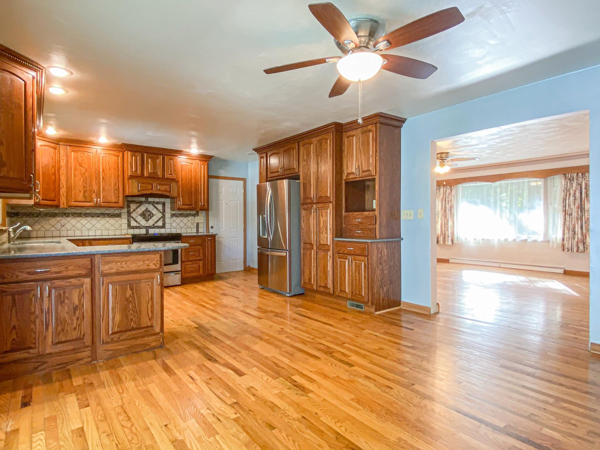 20264 Marcellus Highway Decatur, MI 49045 - Photo 6 of 32 IMG_6686