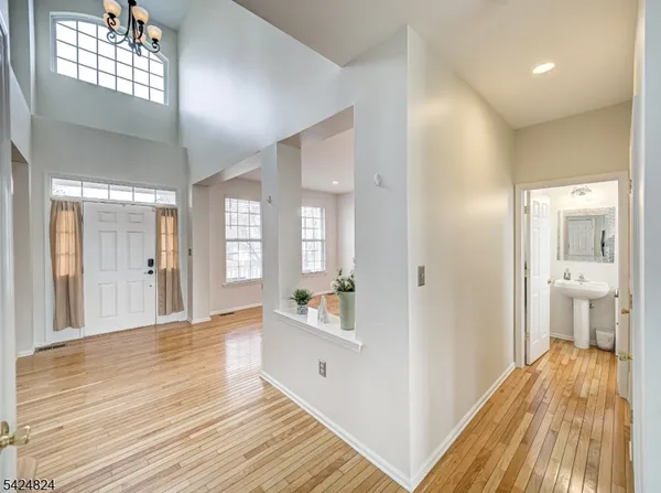 $735,000 | 10 Jockey Lane, Flemington, NJ 08822