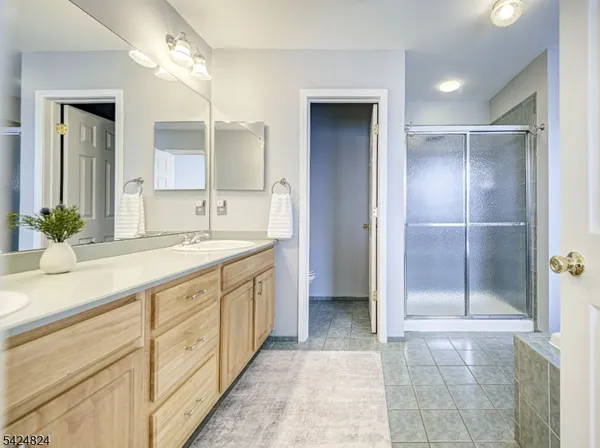 $735,000 | 10 Jockey Lane, Flemington, NJ 08822