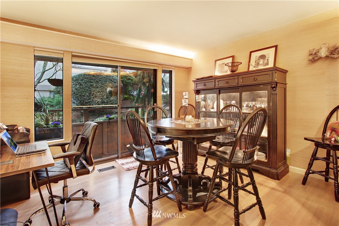 623 Main Street, Unit 1 Edmonds, WA 98020 - Photo 4 of 13