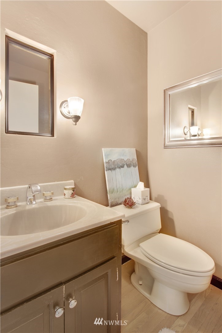 623 Main Street, Unit 1 Edmonds, WA 98020 - Photo 8 of 13