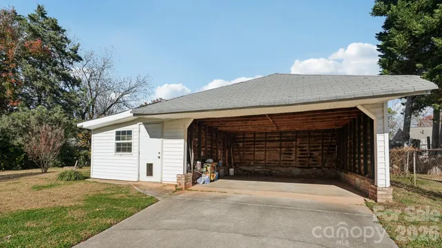 $415,000 | 552 Hyde Park Drive Northeast, Concord, NC 28025