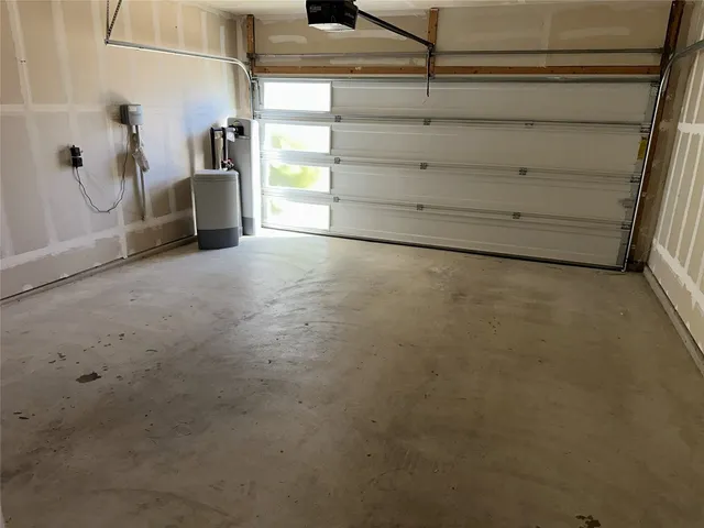 a view of a garage