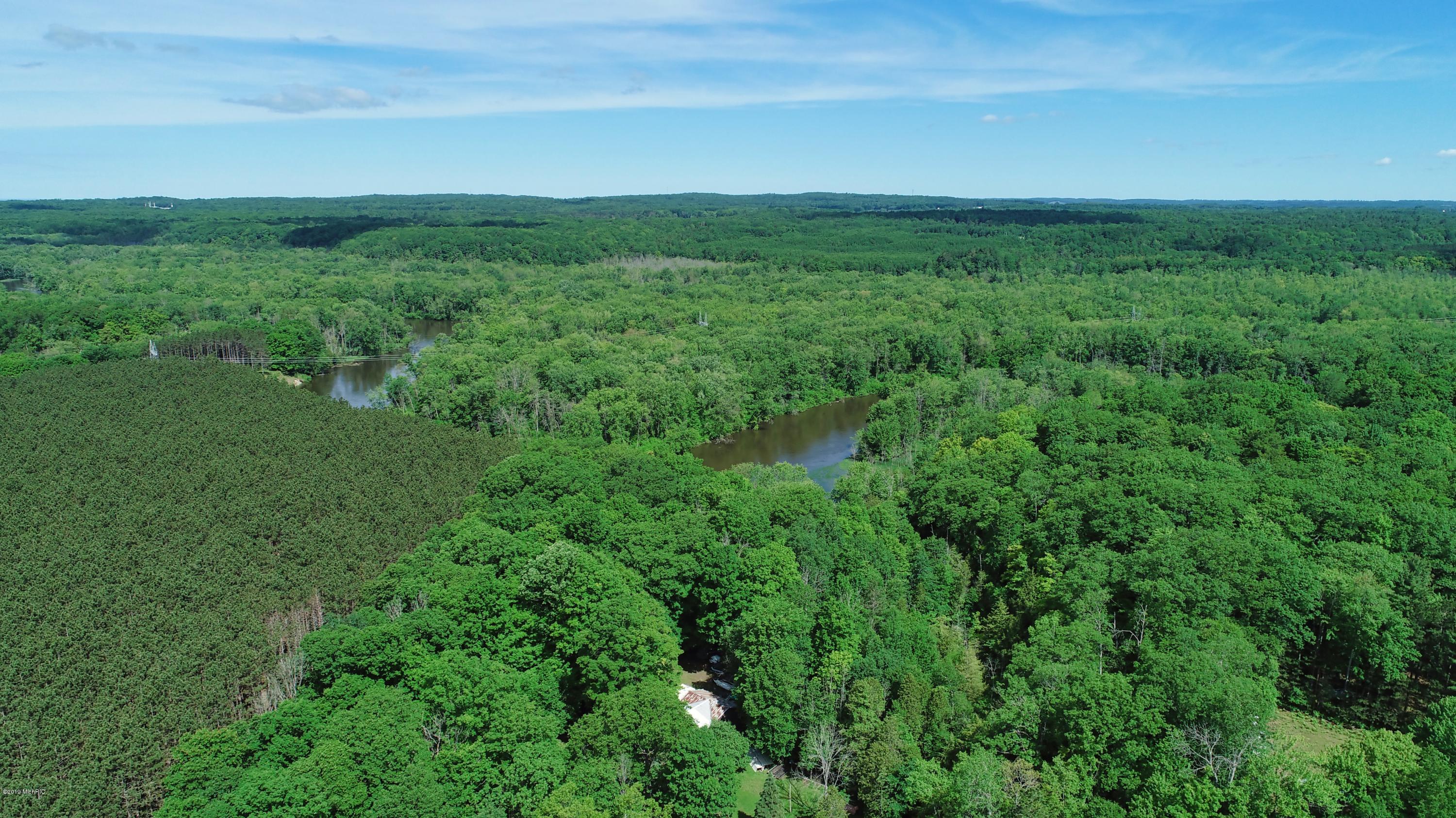 2328 Bialik Road Manistee, MI 49660 - Photo 51 of 59 DJI_0016