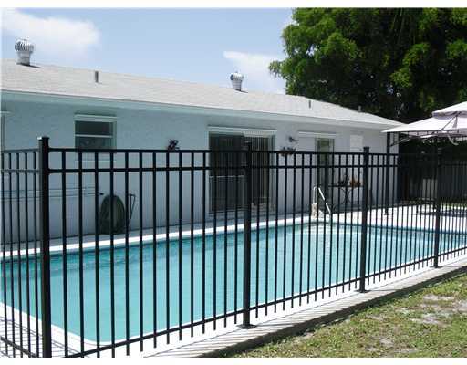 529 Curlew Road, Unit 529 Delray Beach, FL 33444 - Photo 3 of 5 Additional Photo