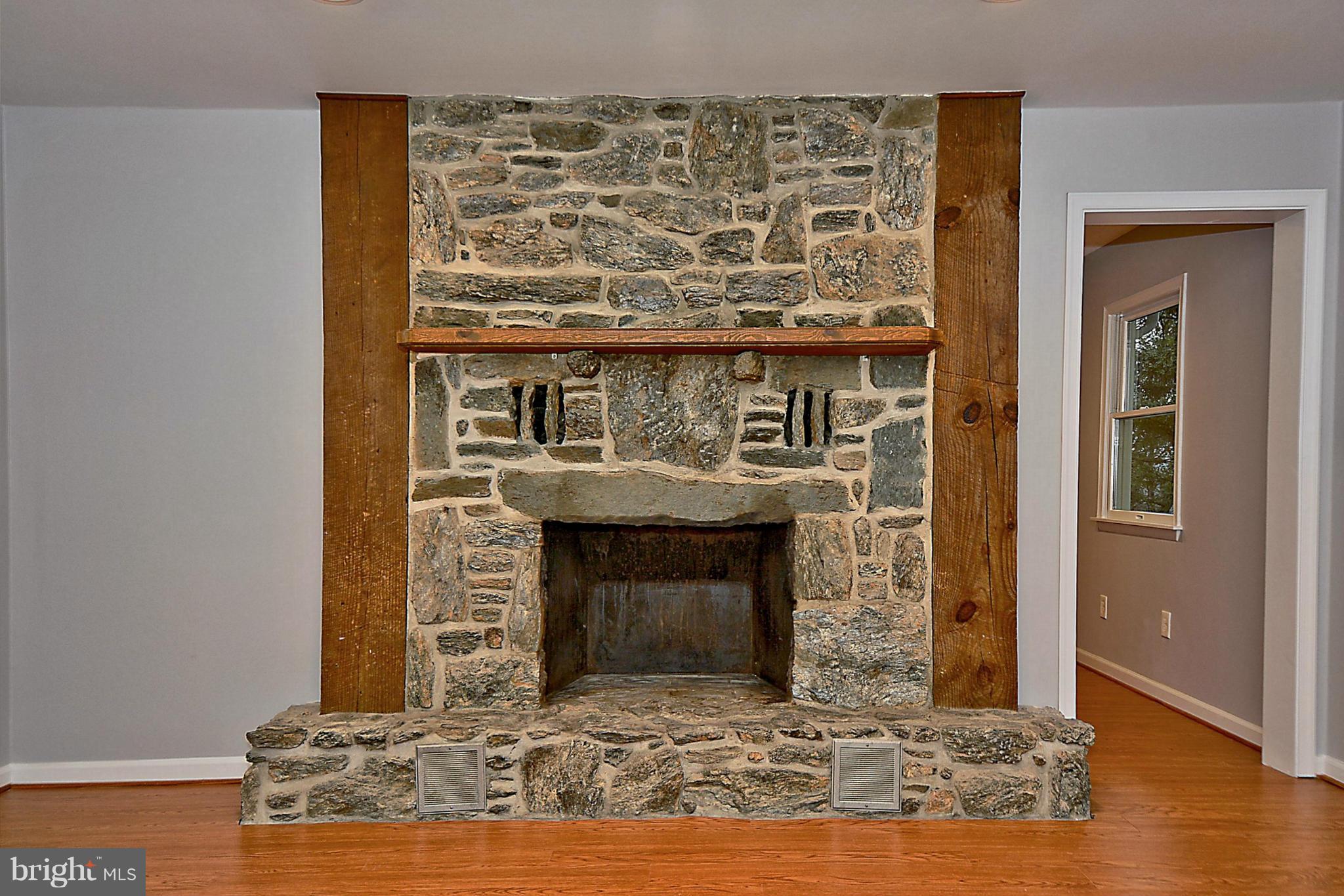 601 Ridge Road Westminster, MD 21157 - Photo 5 of 20 Living Room
