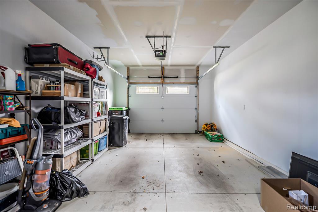 9109 Mcgregor Road Pinckney, MI 48169 - Photo 51 of 58 Gallery Image 51