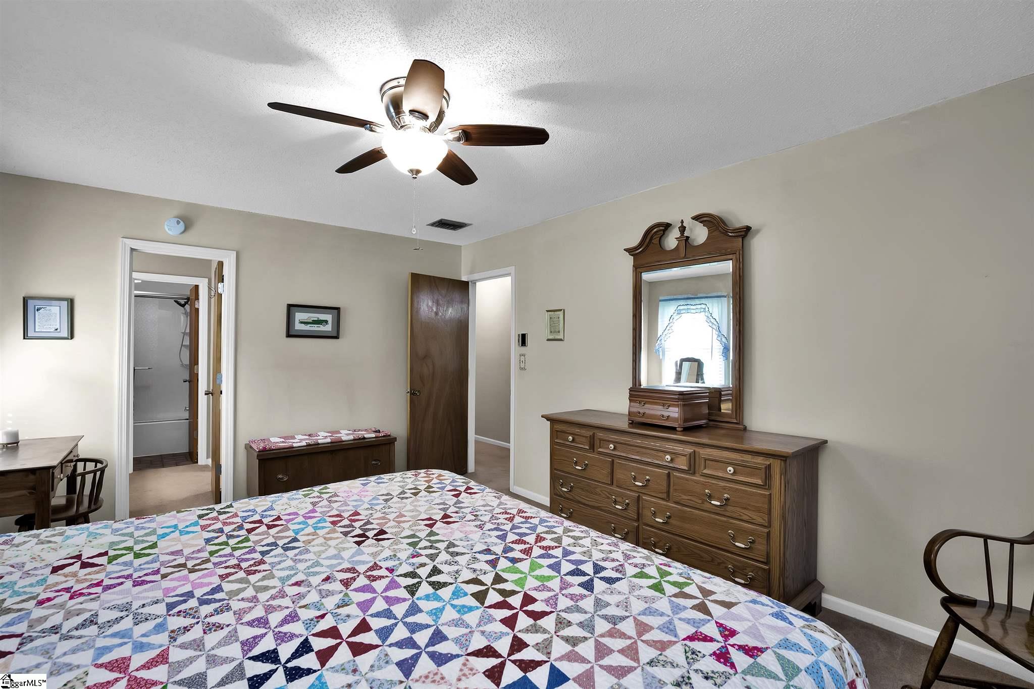 214 Lawrence Bridge Road Seneca, SC 29672 - Photo 15 of 29 Gallery Image 15