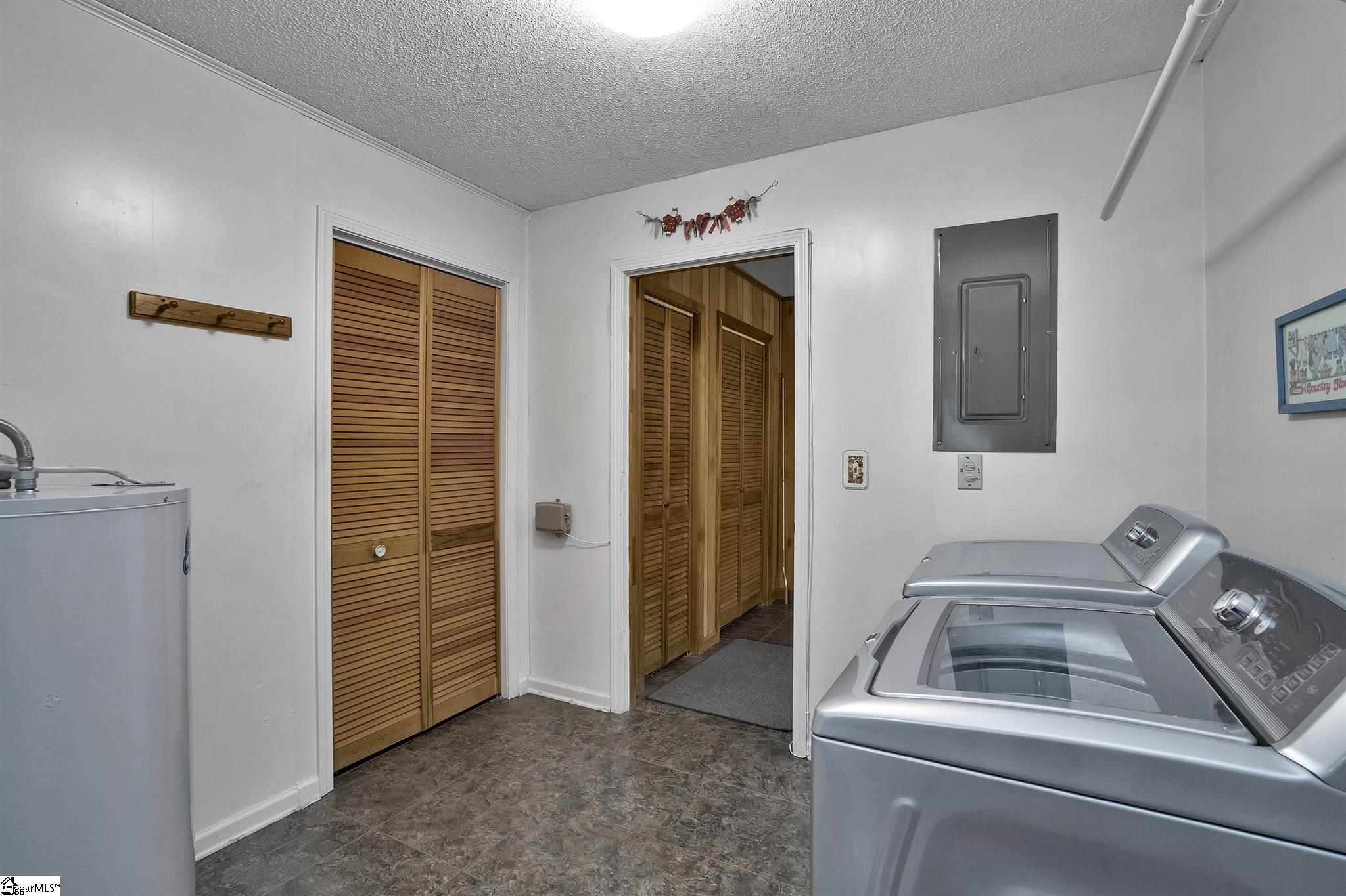 214 Lawrence Bridge Road Seneca, SC 29672 - Photo 17 of 29 Gallery Image 17