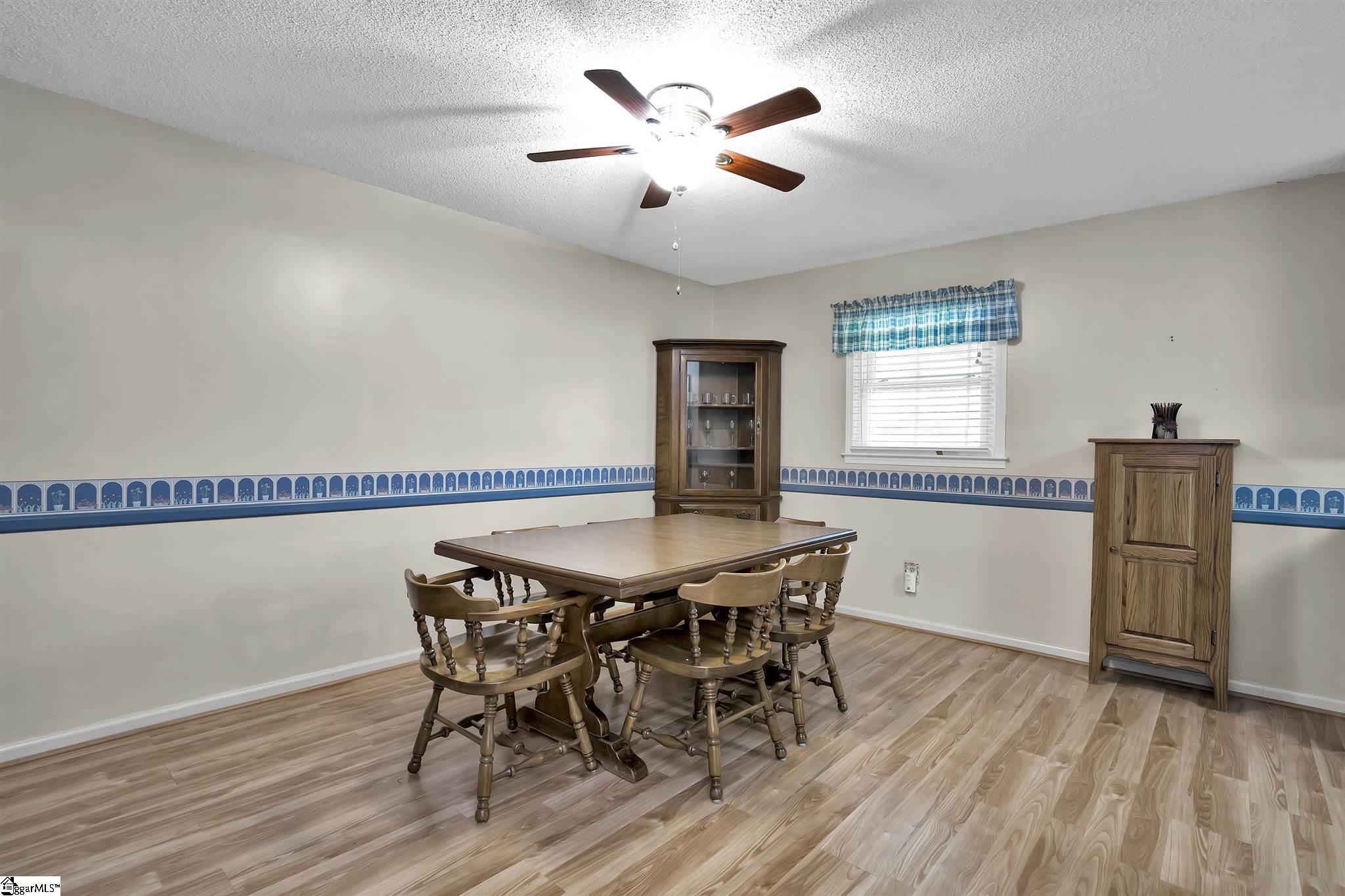 214 Lawrence Bridge Road Seneca, SC 29672 - Photo 6 of 29 Gallery Image 6