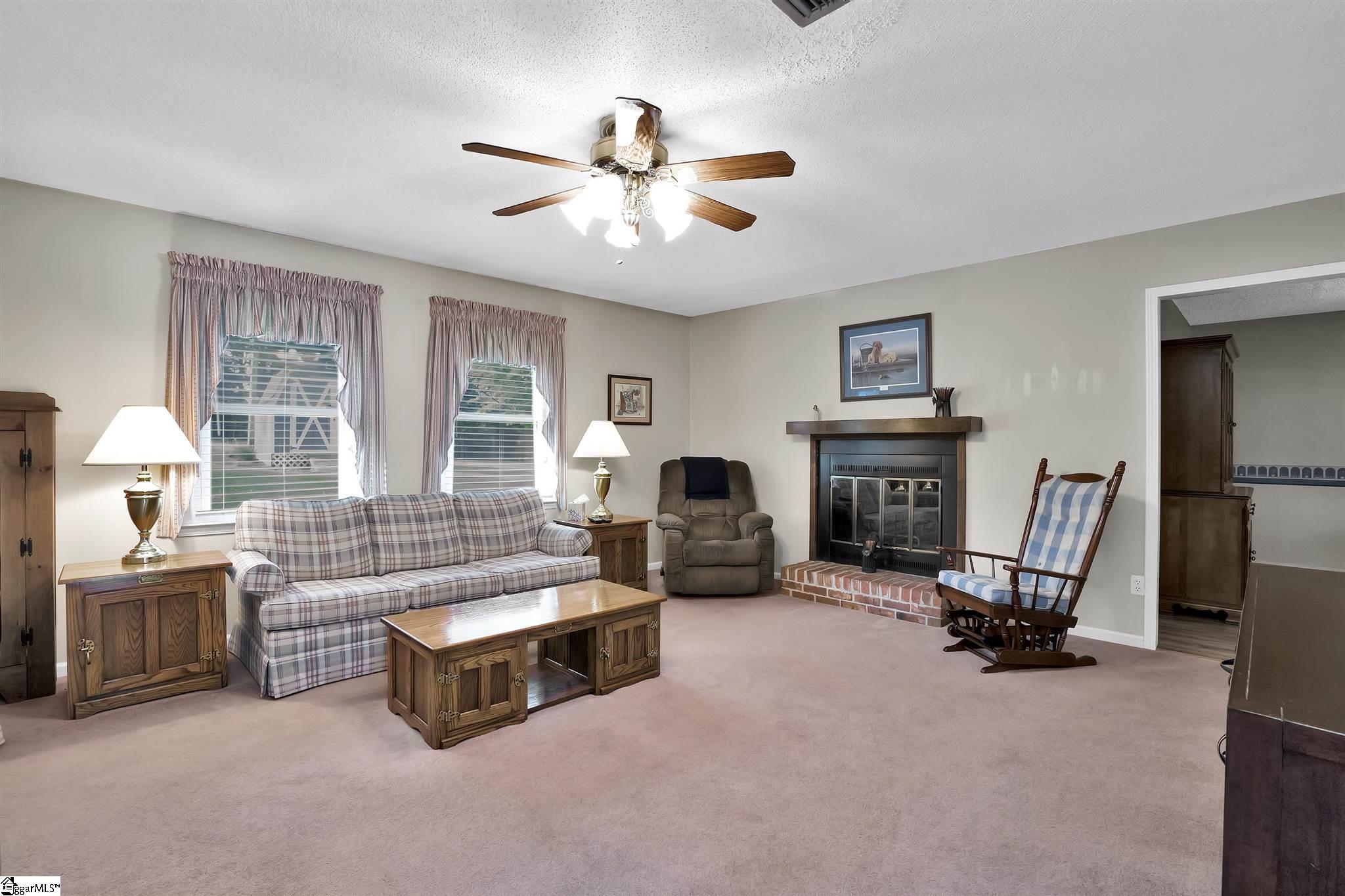 214 Lawrence Bridge Road Seneca, SC 29672 - Photo 9 of 29 Gallery Image 9