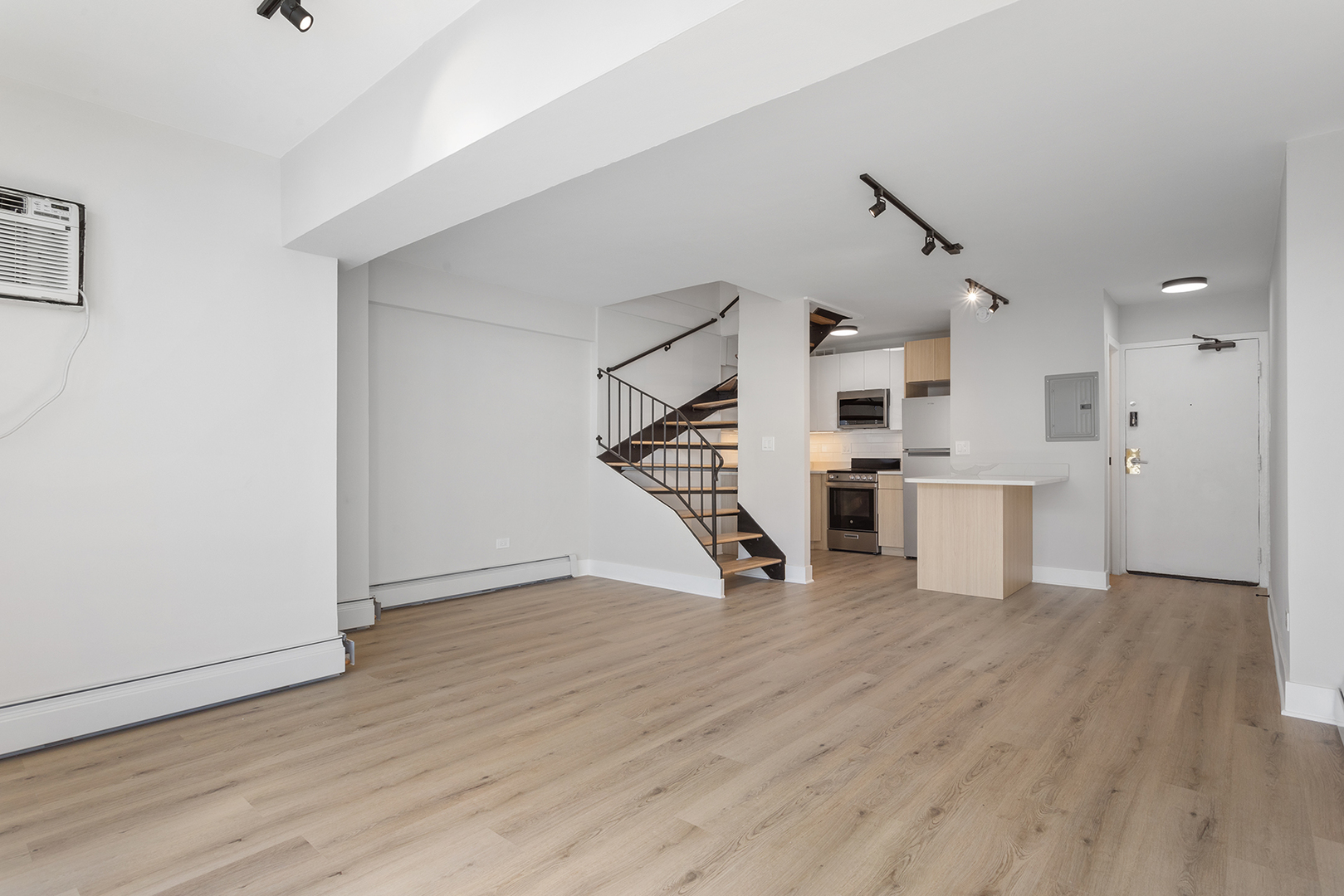 6166 North Sheridan Road, Unit 28F Chicago, IL 60660 - Photo 5 of 21