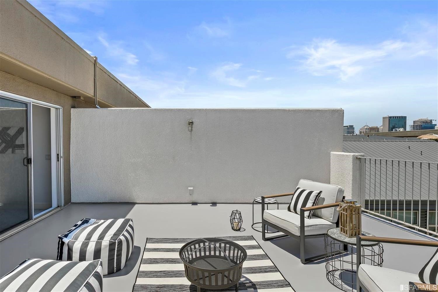 311 Oak Street, Unit PH27 Oakland, CA 94607 - Photo 31 of 67