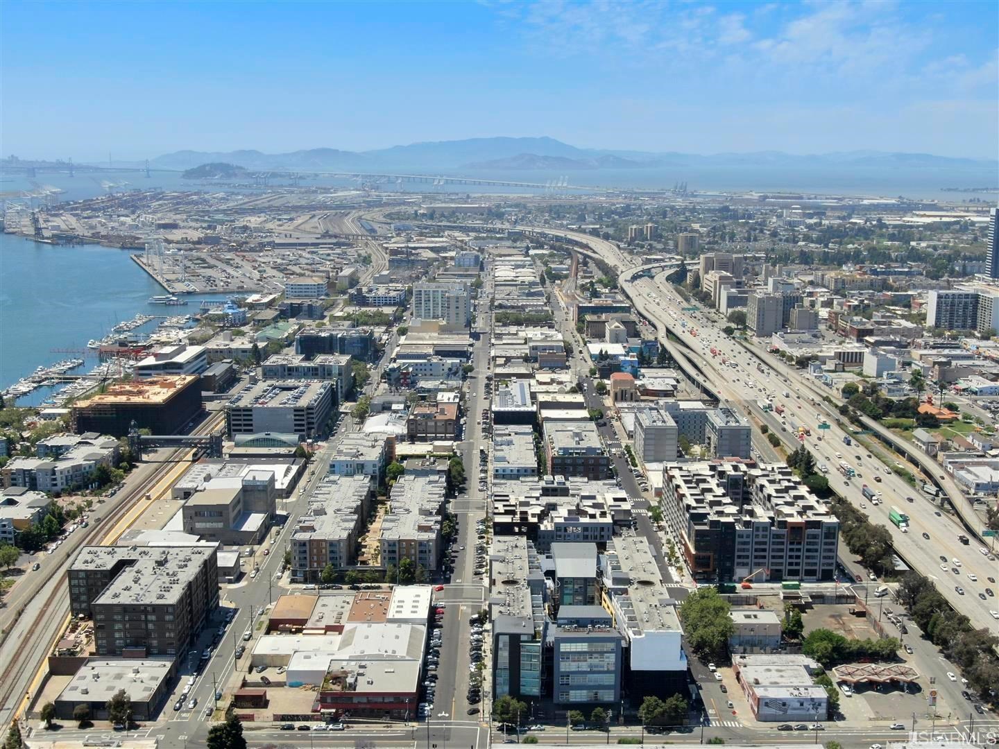 311 Oak Street, Unit PH27 Oakland, CA 94607 - Photo 51 of 67