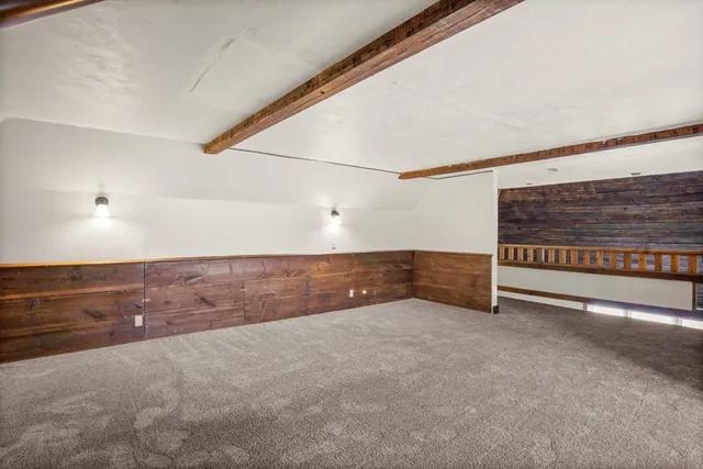 $1,500 | 109 South Stott Street, Unit 2, Genoa, IL 60135