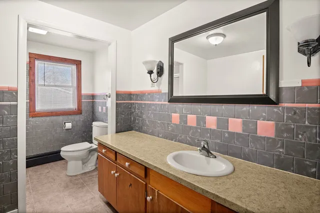 $1,500 | 109 South Stott Street, Unit 2, Genoa, IL 60135