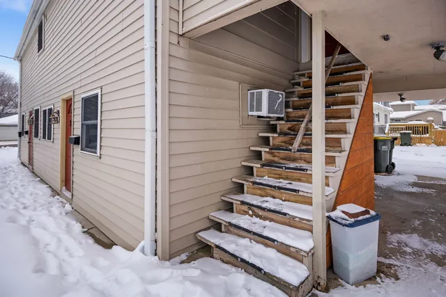 $1,500 | 109 South Stott Street, Unit 2, Genoa, IL 60135