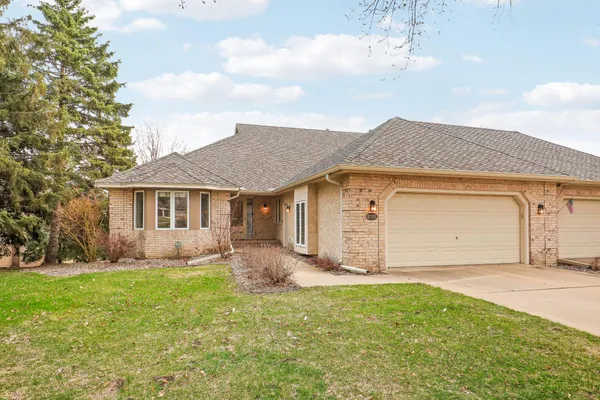 $650,000 | 10395 Fawns Way, Eden Prairie, MN 55347