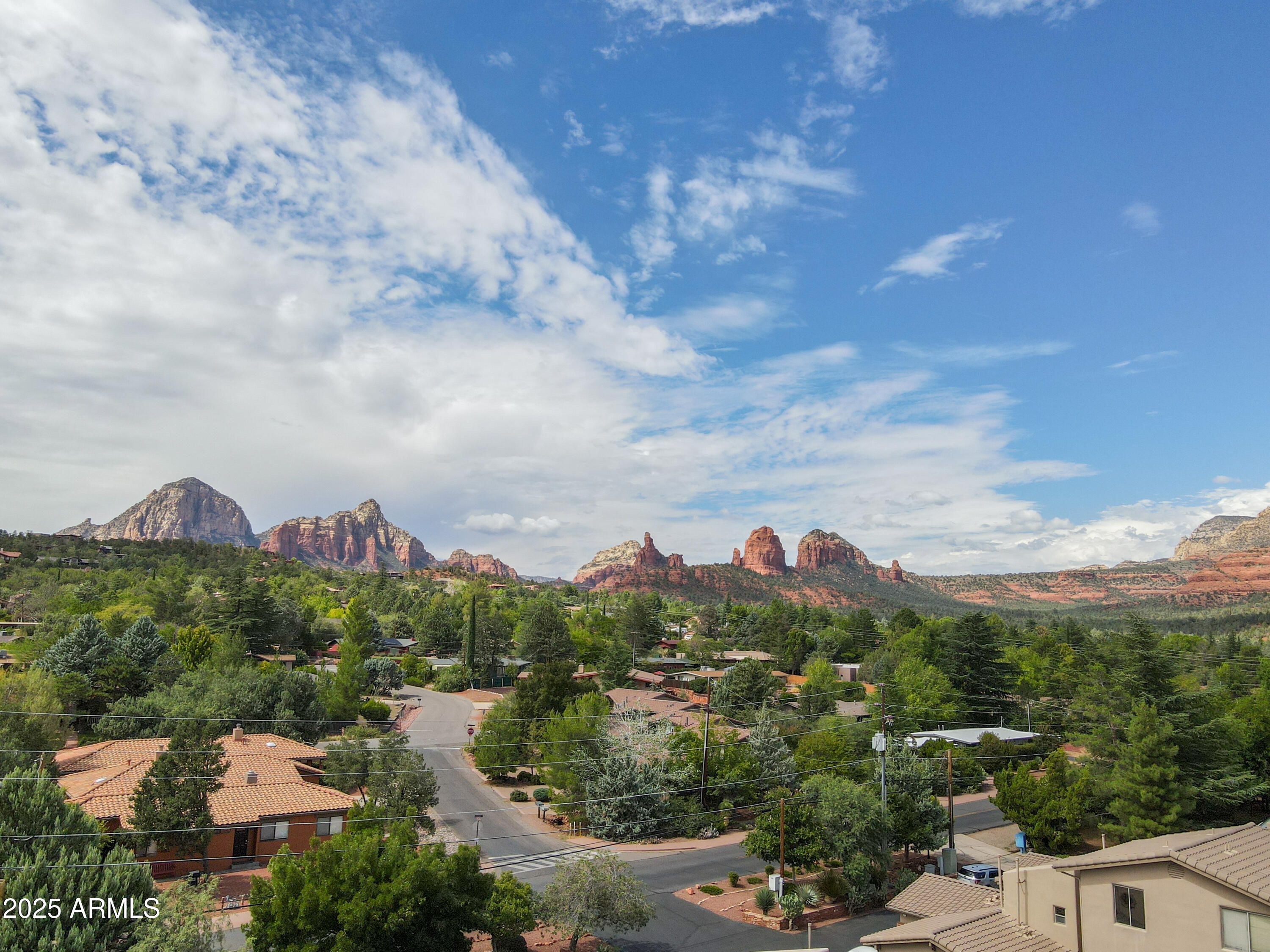 520 Jordan Road, Unit 4 Sedona, AZ 86336 - Photo 26 of 29 a view of a city with lush green forest