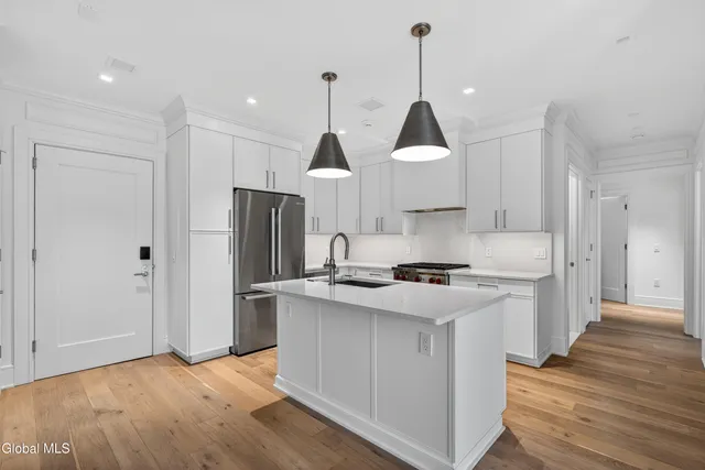 $1,600,000 | 19 Washington Street, Unit 652P, Saratoga Springs, NY 12866