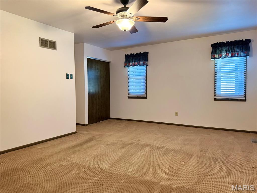 655 Hunters Ridge Drive Ferguson, MO 63135 - Photo 21 of 46