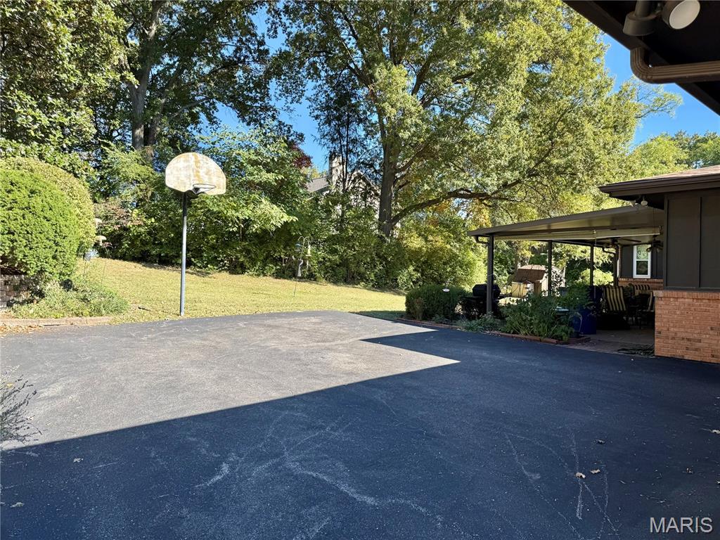 655 Hunters Ridge Drive Ferguson, MO 63135 - Photo 44 of 46