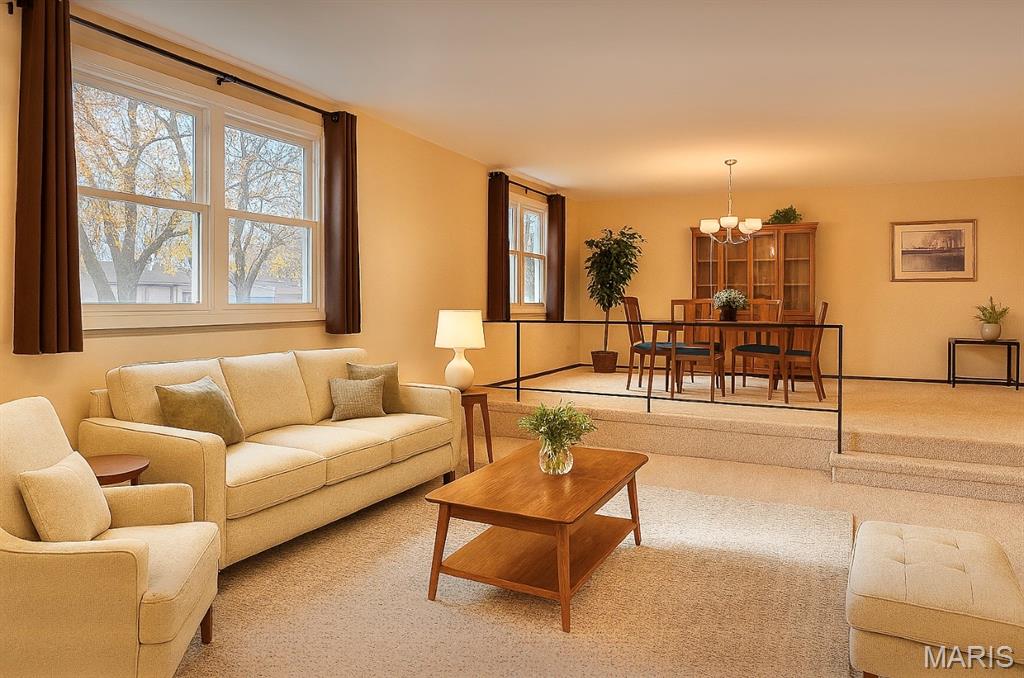 655 Hunters Ridge Drive Ferguson, MO 63135 - Photo 5 of 46