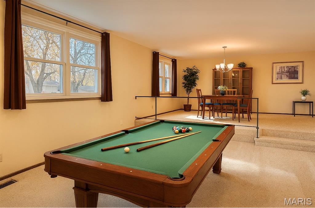 655 Hunters Ridge Drive Ferguson, MO 63135 - Photo 6 of 46